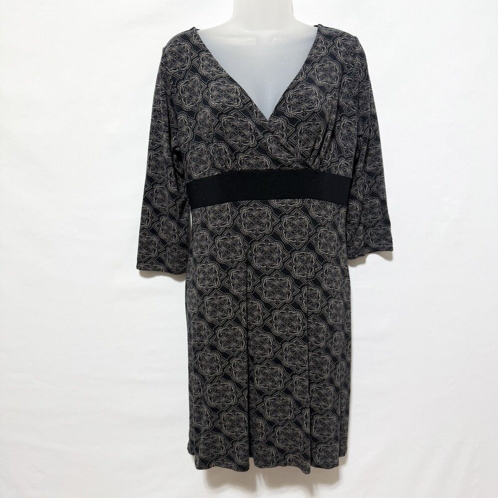 LOFT Ann Taylor Dress Size 10 Black Gray Medallion Print Empire Waist 3/4 Sleeve